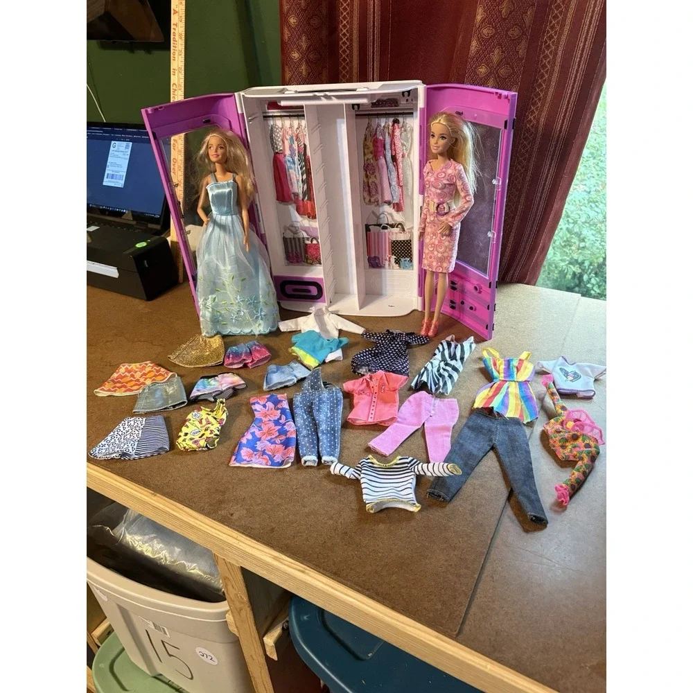 Barbie fun wardrobe